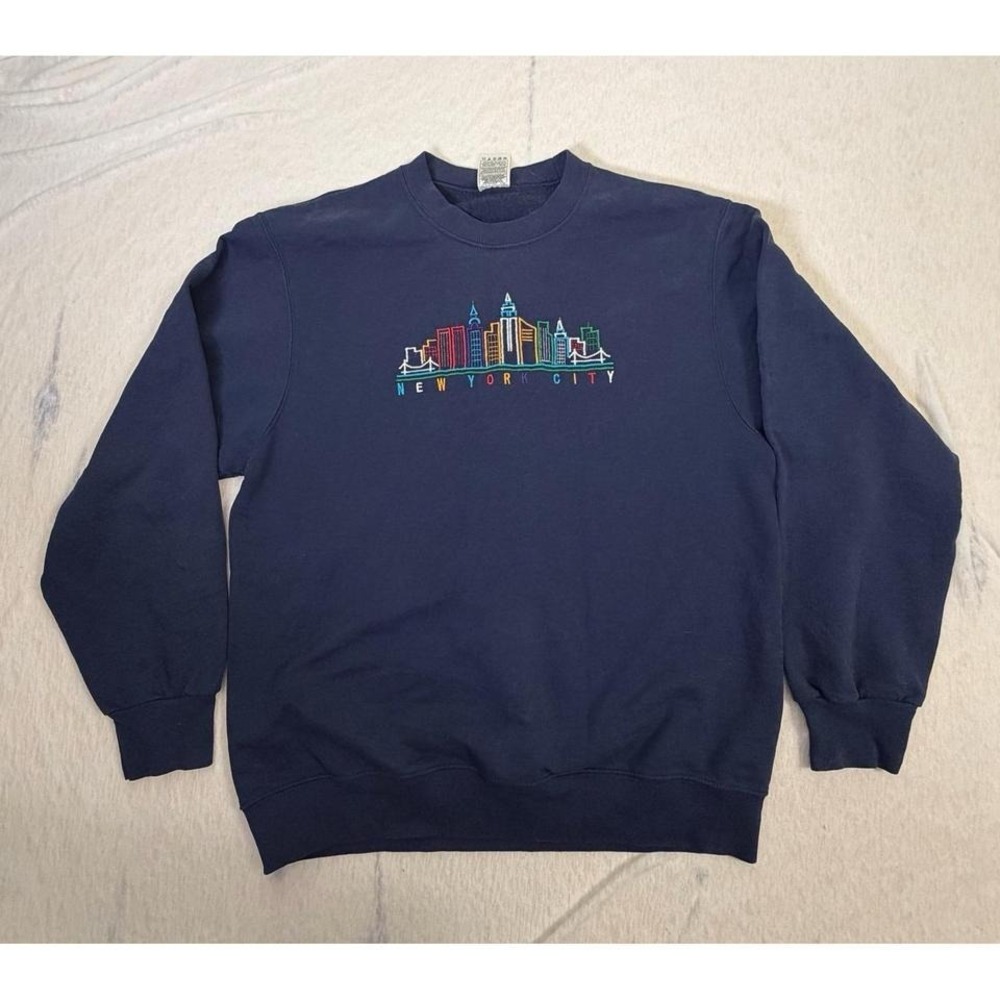 Vintage New York City Embroidered Sweatshirt Fruit of the Loom BEST Size M